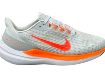 NK AIR WINFLOW 9 RUNNING